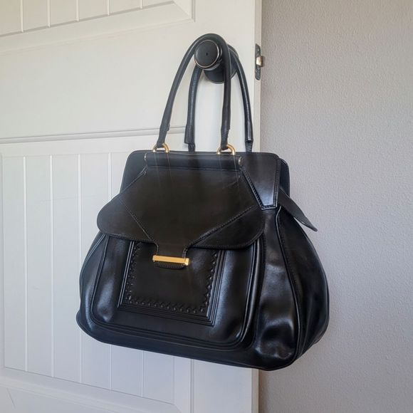 AEVHA London Hanbeau Embossed Structured Large Leather Doctor Satchel in Black - Picture 4 of 16